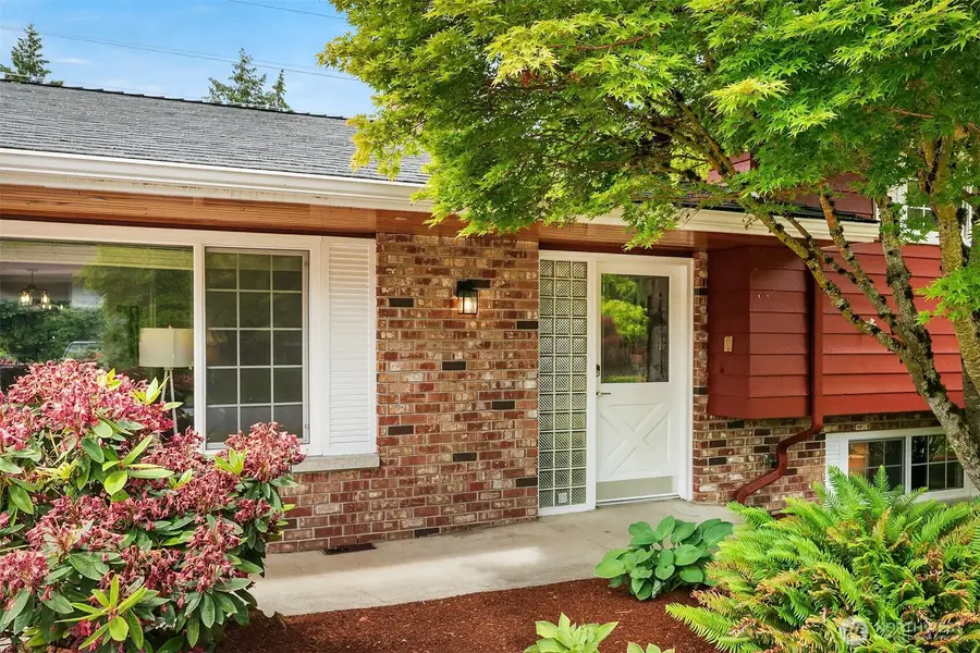 6045 129th Avenue Se, Bellevue, WA 98006 - #2