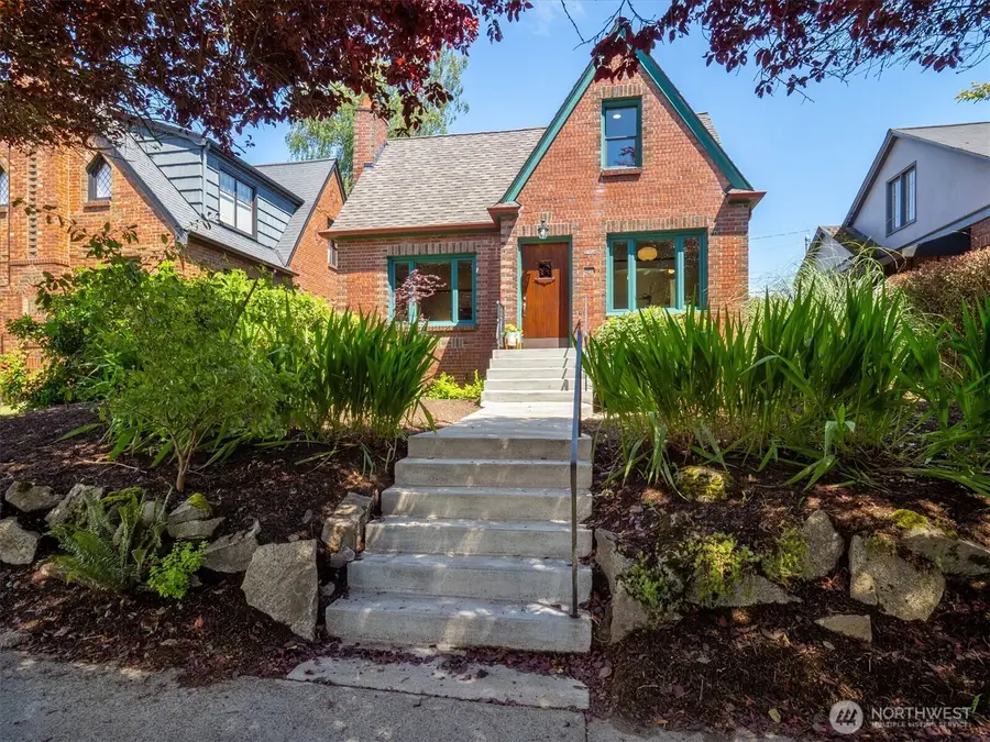 7754 Jones Avenue Nw, Seattle, WA 98117 - #3