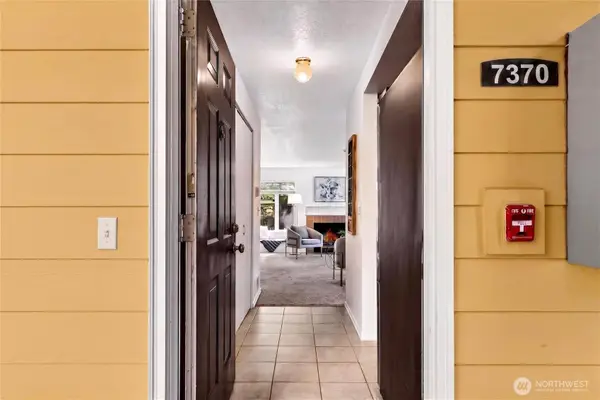 7370 West Lake Sammamish Parkway #2-106, Redmond, WA 98052