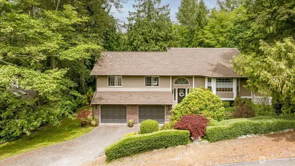 2415 E Cedar Hills Drive, Mount Vernon, WA 98274