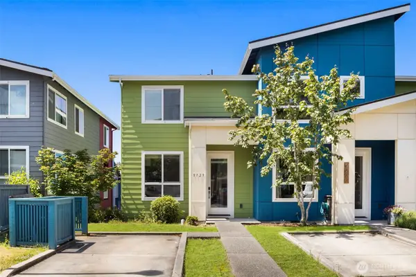9729 10th Place Sw, Seattle, WA 98106