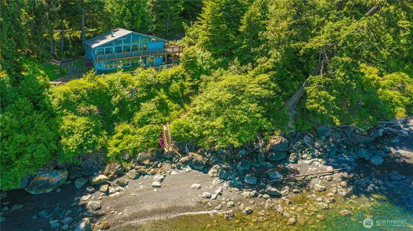 295 Raccoon Point Road, Orcas Island, WA 98245