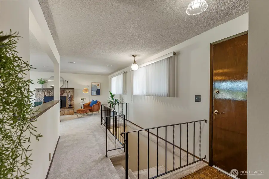 911 Chestnut Street, Bremerton, WA 98310 - #2