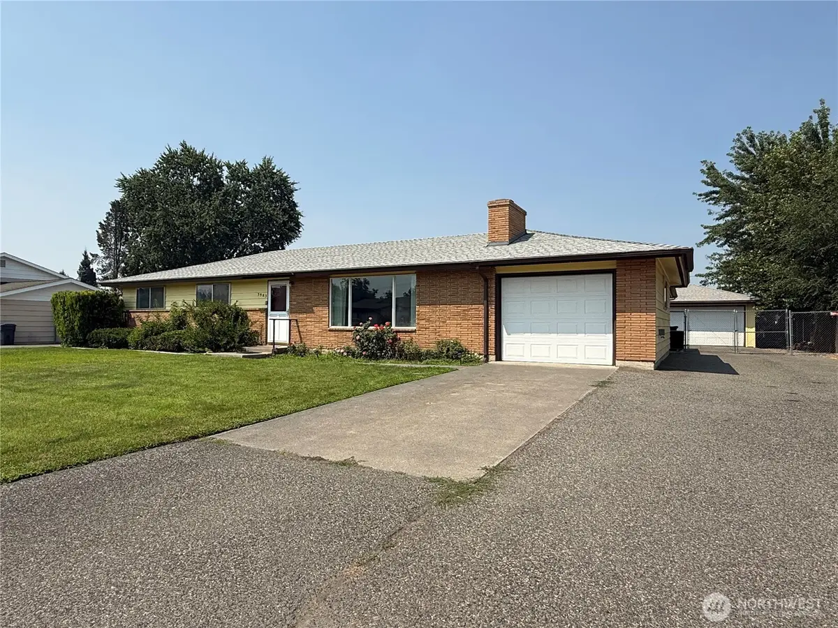 3903 W Nixon Street, Pasco, WA 99301 - #1