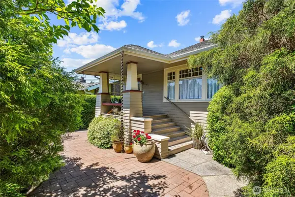 1916 E Mcgraw Street, Seattle, WA 98112