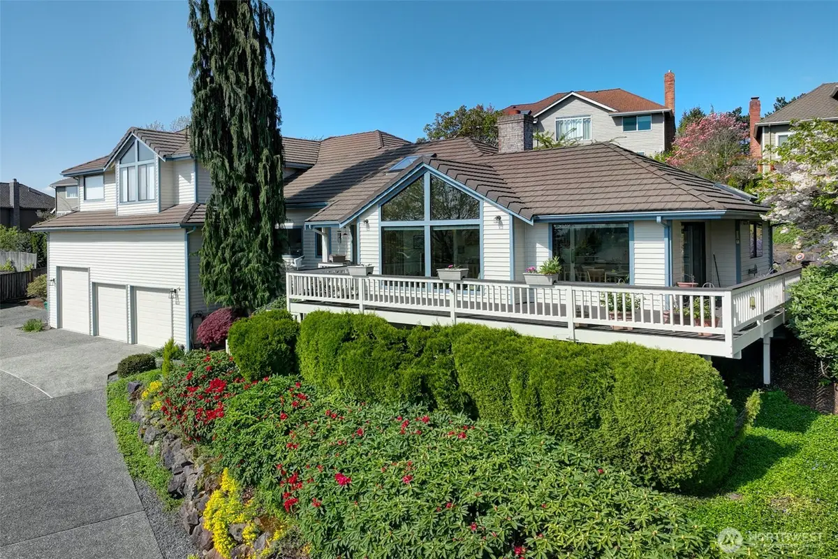 8211 128th Avenue Se, Newcastle, WA 98056 - #1