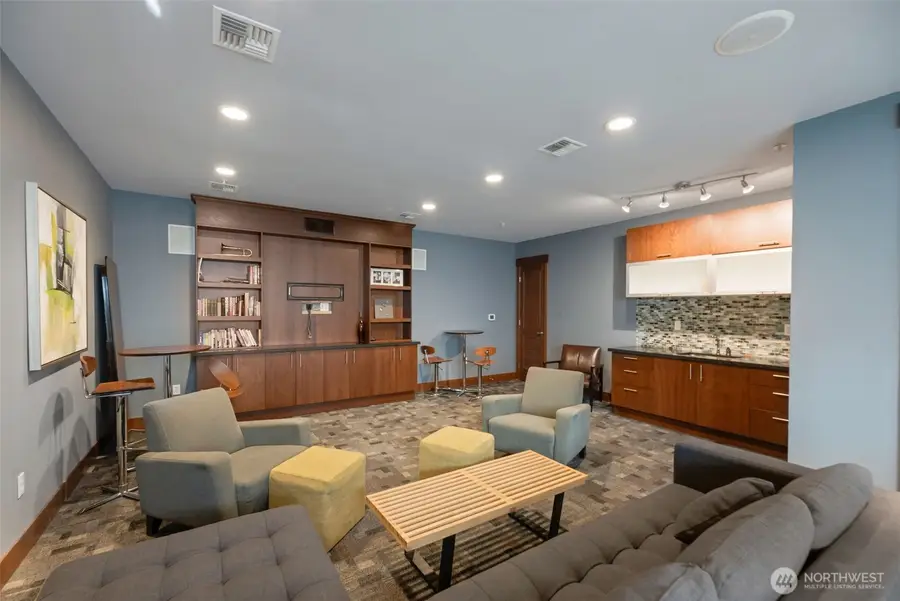 4547 8th Avenue Ne #203, Seattle, WA 98105 - #3