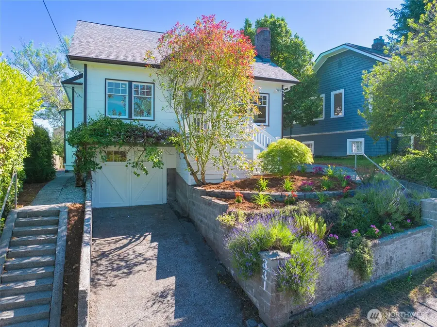 331 NE 53rd Street, Seattle, WA 98105 - #2