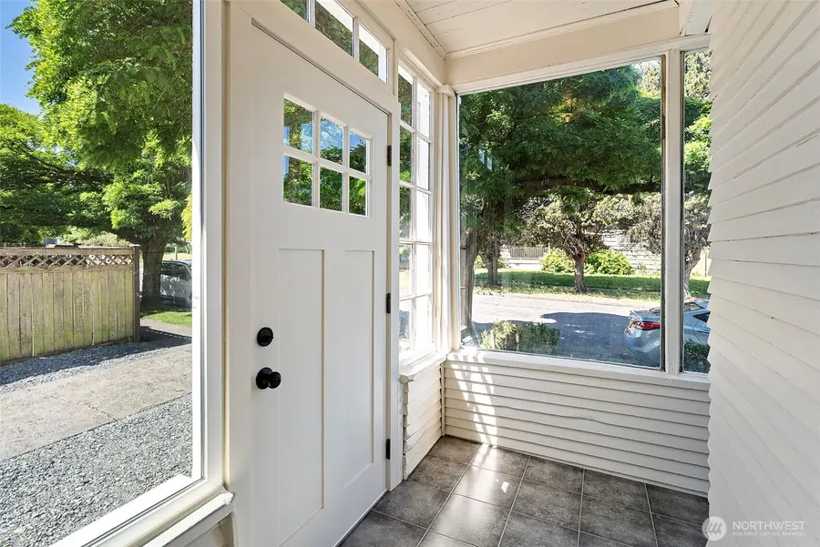 621 S Pine Street, Tacoma, WA 98405 - #3