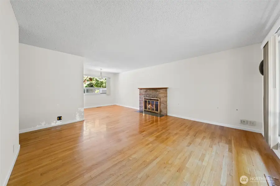 18314 44th Avenue S, Seatac, WA 98188 - #2