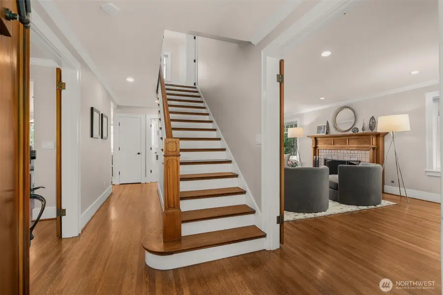 2406 Bigelow Avenue N, Seattle, WA 98109 - #2