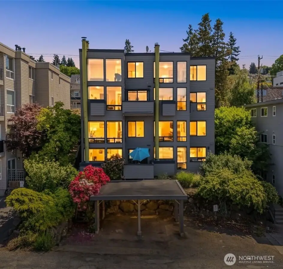 2831 14th Ave W #2, Seattle, WA 98119 - #1