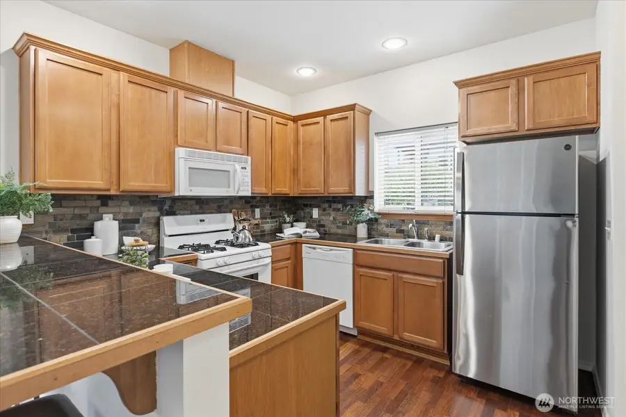 4736 Delridge Way Sw #B, Seattle, WA 98106 - #3