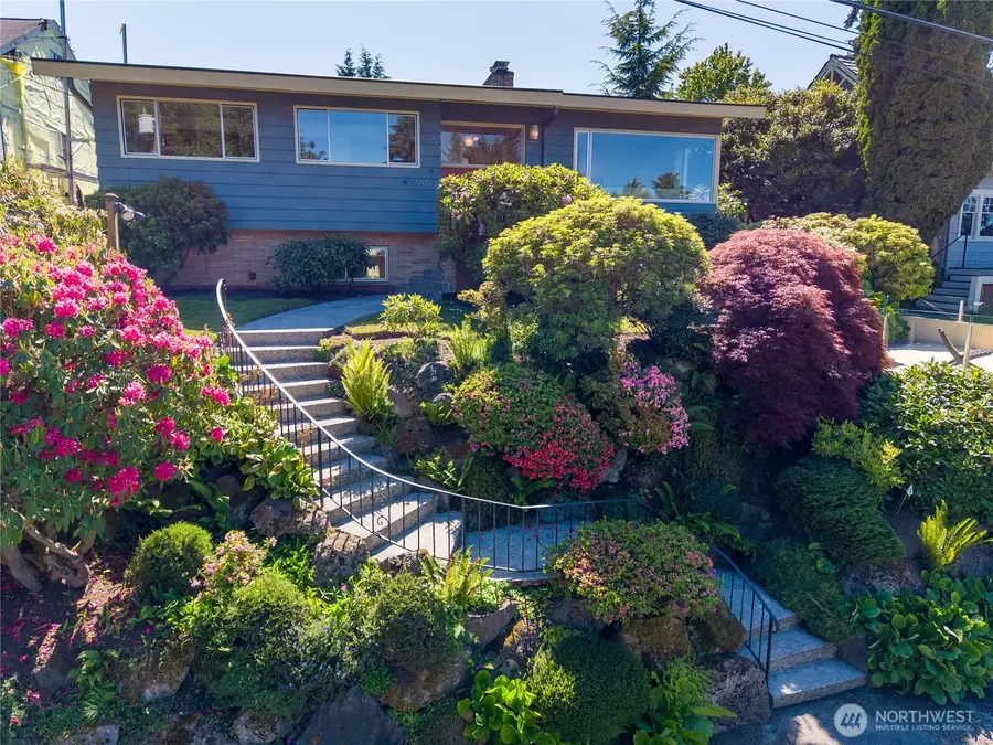 9119 Cyrus Avenue Nw, Seattle, WA 98117 - #2