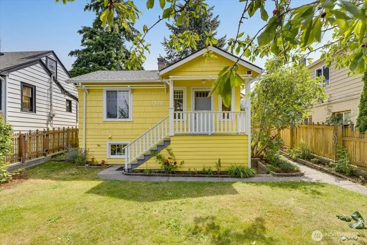 7528 14th Avenue Sw, Seattle, WA 98106 - #1