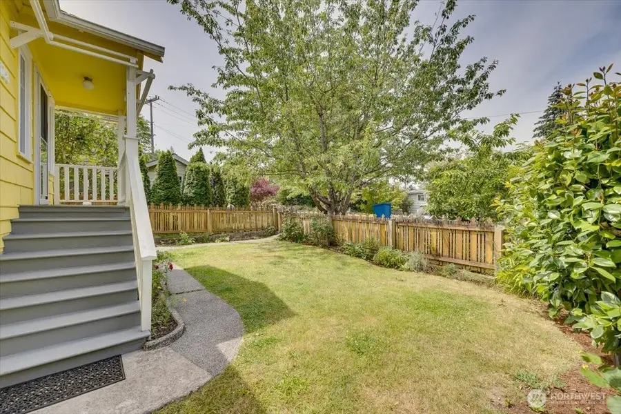 7528 14th Avenue Sw, Seattle, WA 98106 - #2