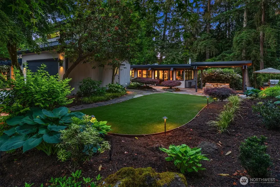 2716 106th Place Se, Beaux Arts Village, WA 98004 - #3