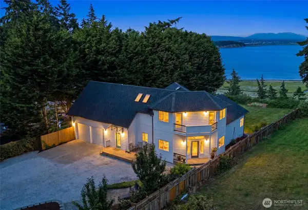 108 N Livingston Bay Road, Camano Island, WA 98282