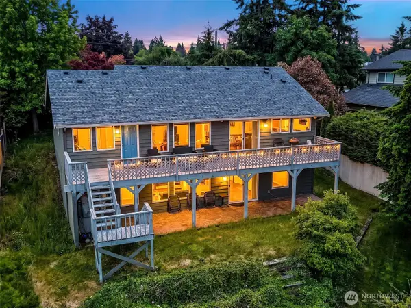 27917 10th Avenue S, Des Moines, WA 98198
