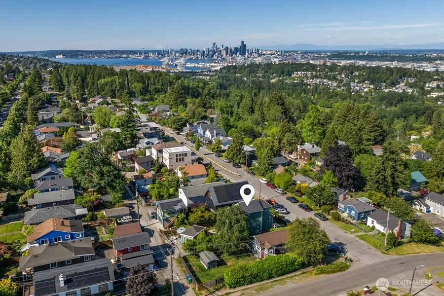 5653 34th Avenue Sw, Seattle, WA 98126 - #2