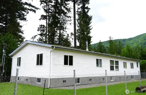 8375 Golden Valley Boulevard, Maple Falls, WA 98266