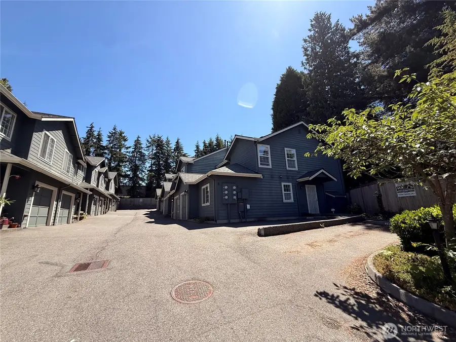 15633 44th Avenue W #B-1, Lynnwood, WA 98087 - #2