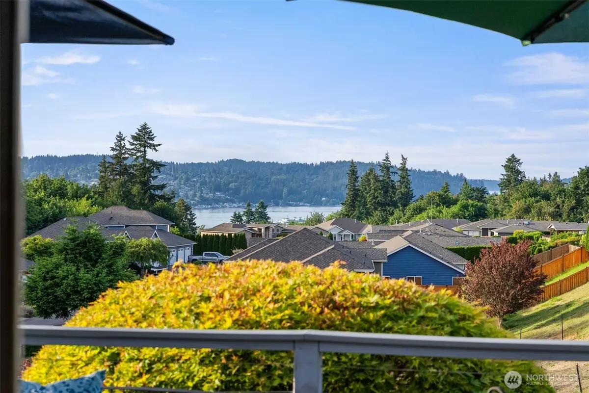 650 Medallion Place E, Port Orchard, WA 98366 - #1