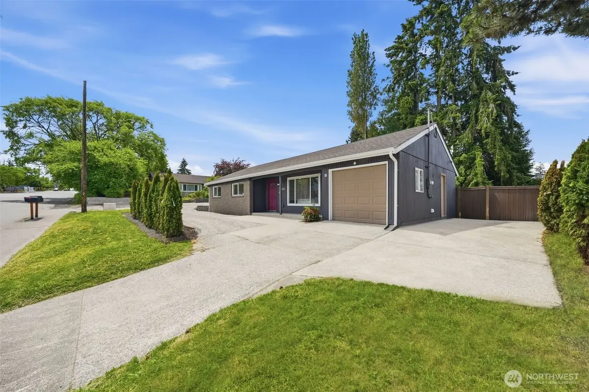 20926 44th Avenue W, Lynnwood, WA 98036 - #1