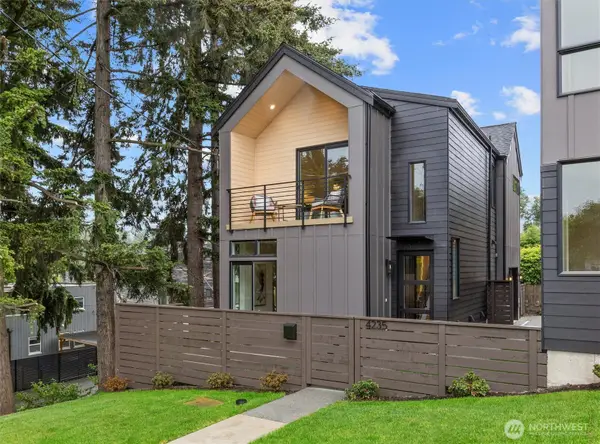 4235 S Bradford Street, Seattle, WA 98118