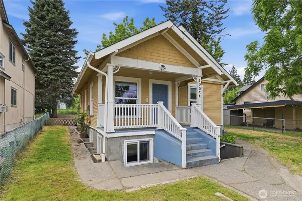 10035 17th Avenue Sw, Seattle, WA 98146