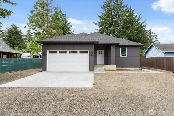 811 Vagabond Avenue, Ocean Shores, WA 98569