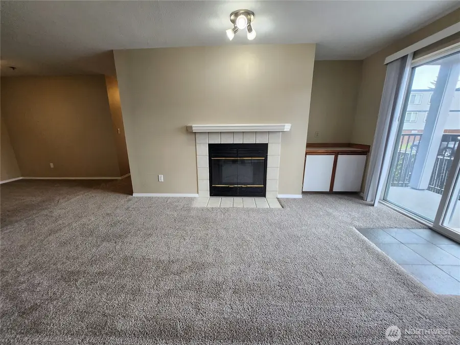 215 100th Street Sw #B-204, Everett, WA 98204 - #3