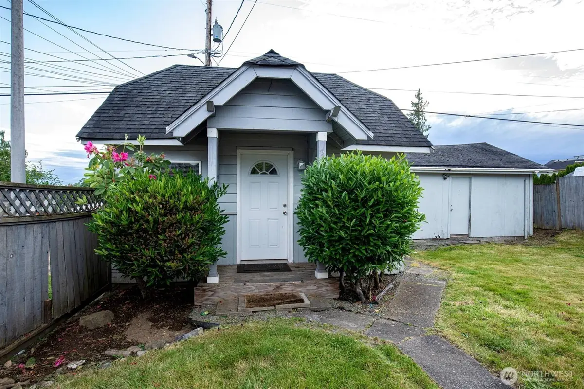 2220 Summit Avenue, Everett, WA 98201 - #1