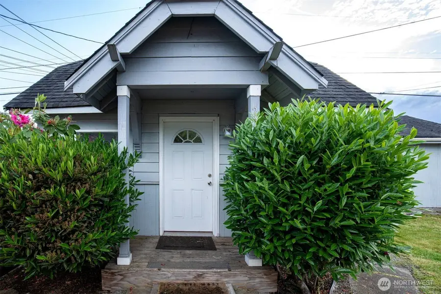 2220 Summit Avenue, Everett, WA 98201 - #2