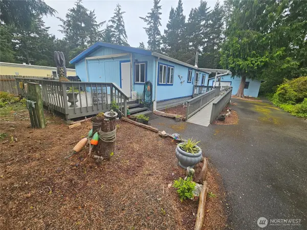1205 302nd Street, Ocean Park, WA 98640