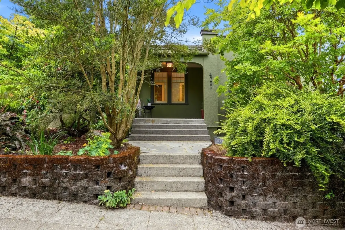 4755 39th Avenue S, Seattle, WA 98118 - #1