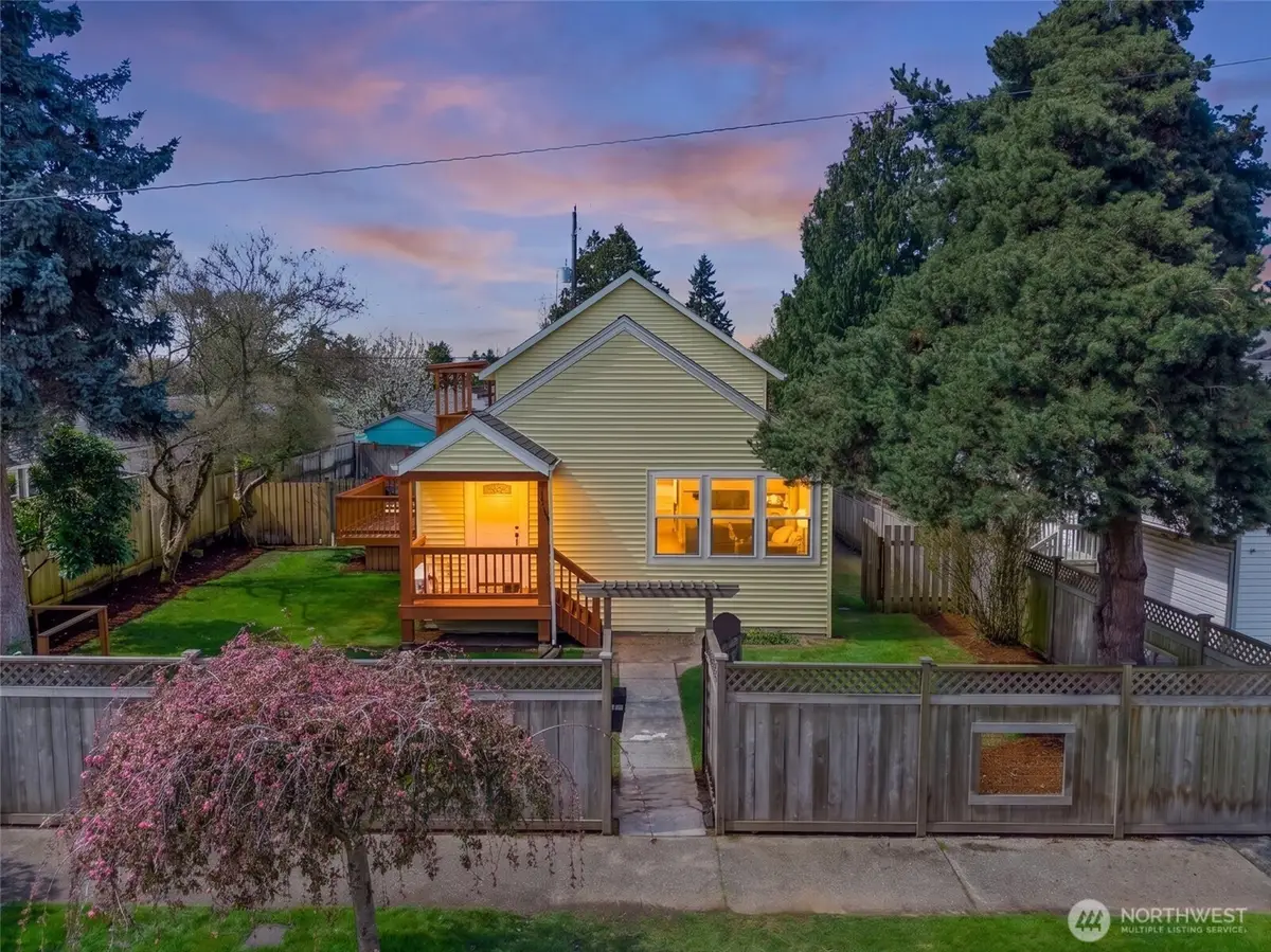 8109 15th Avenue Sw, Seattle, WA 98106 - #1