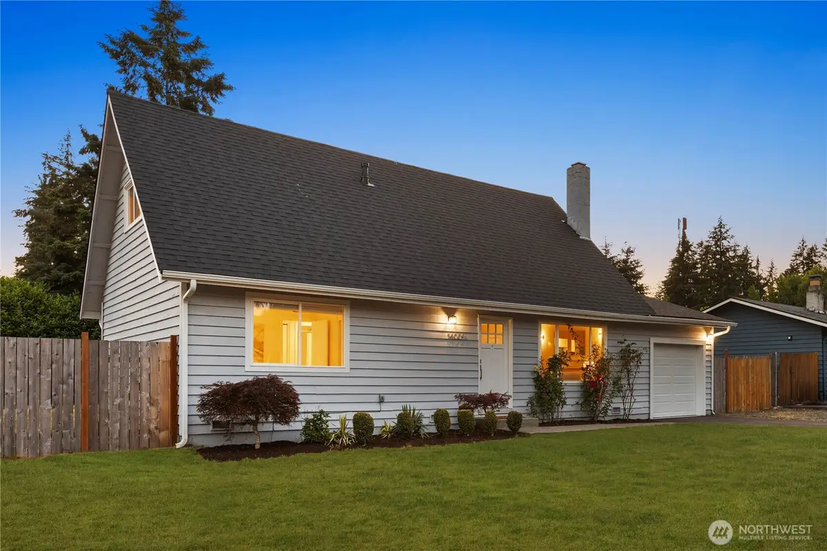 14009 145th Avenue Se, Renton, WA 98059 - #1