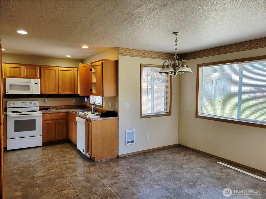 2316 NW 4th Street, Battle Ground, WA 98604 - #2