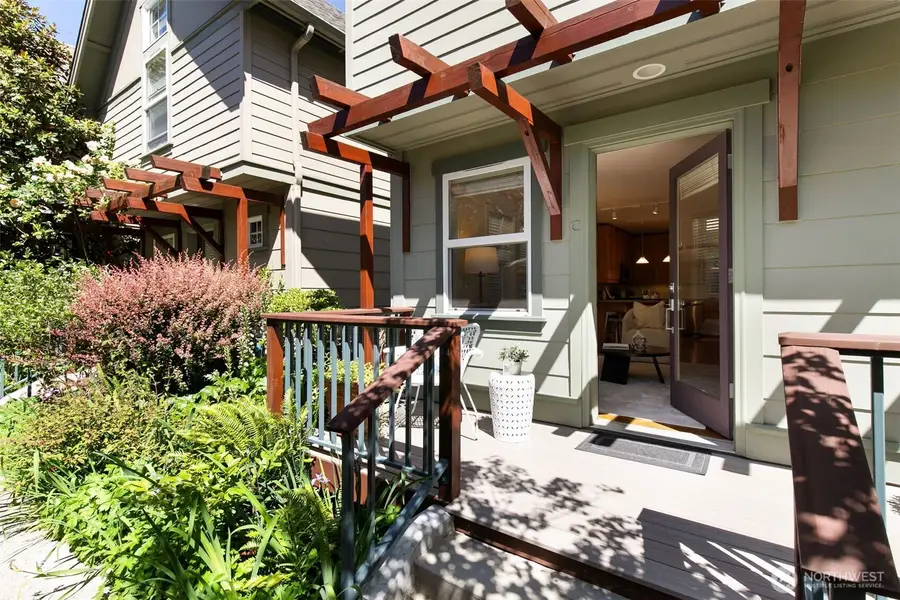 6318 5th Avenue Ne, Seattle, WA 98115 - #2
