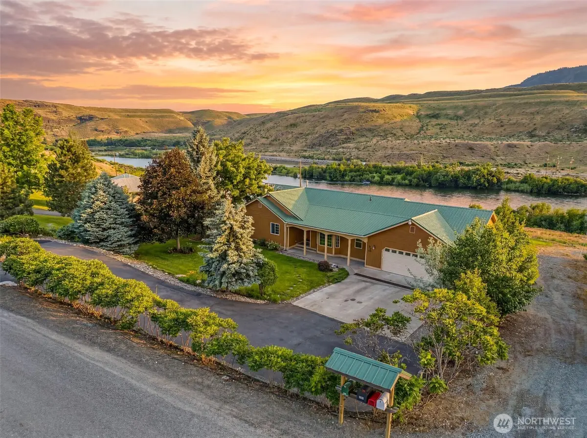 105 Bill Shaw Road, Pateros, WA 98846 - #1