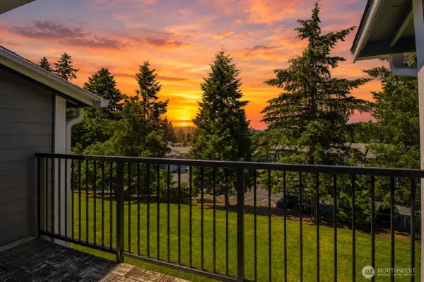 14221 NE 181st Place #P302, Woodinville, WA 98072