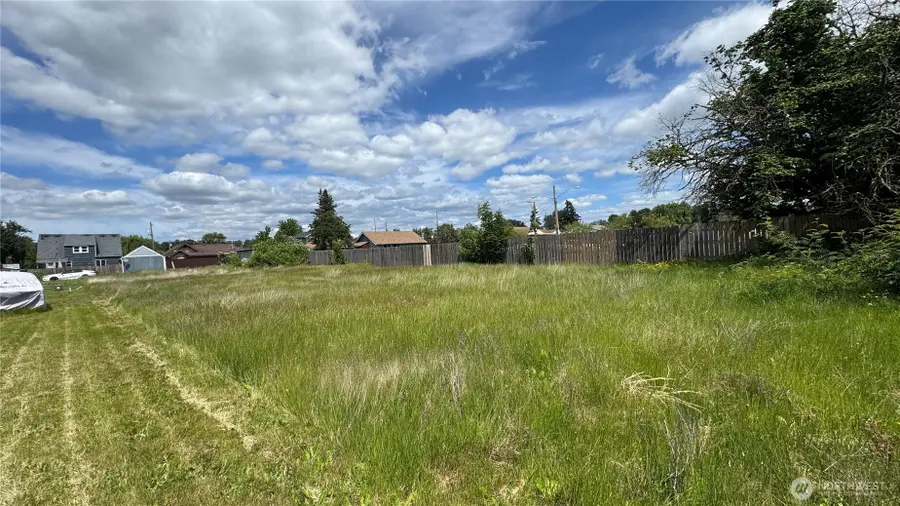 503 SE 12th St Se, Puyallup, WA 98372 - #2