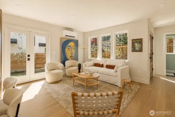 909 32nd Avenue S #C, Seattle, WA 98144