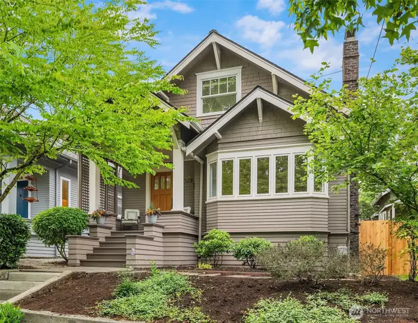 4715 Densmore Avenue N, Seattle, WA 98103