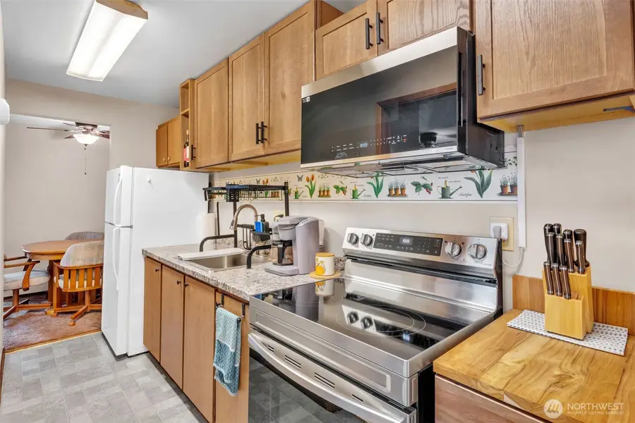 335 7th Place Se #Unit 2, Puyallup, WA 98372 - #3