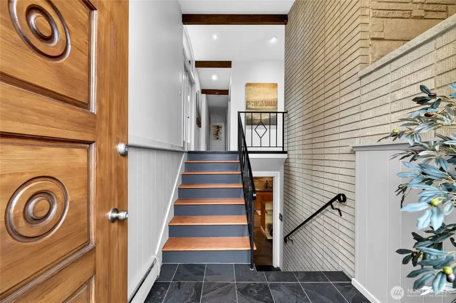 19421 46th Avenue Ne, Lake Forest Park, WA 98155 - #3