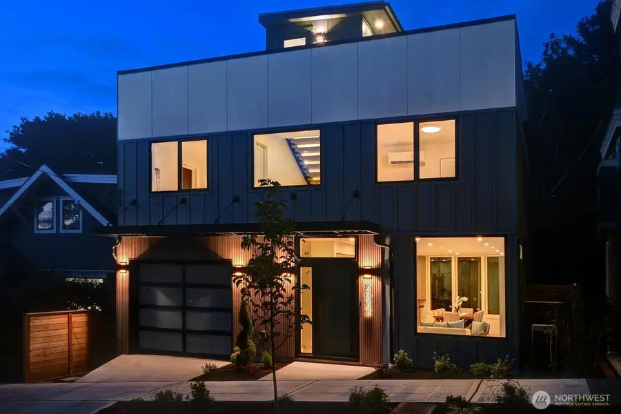 2622 Mayfair Avenue N, Seattle, WA 98109 - #2