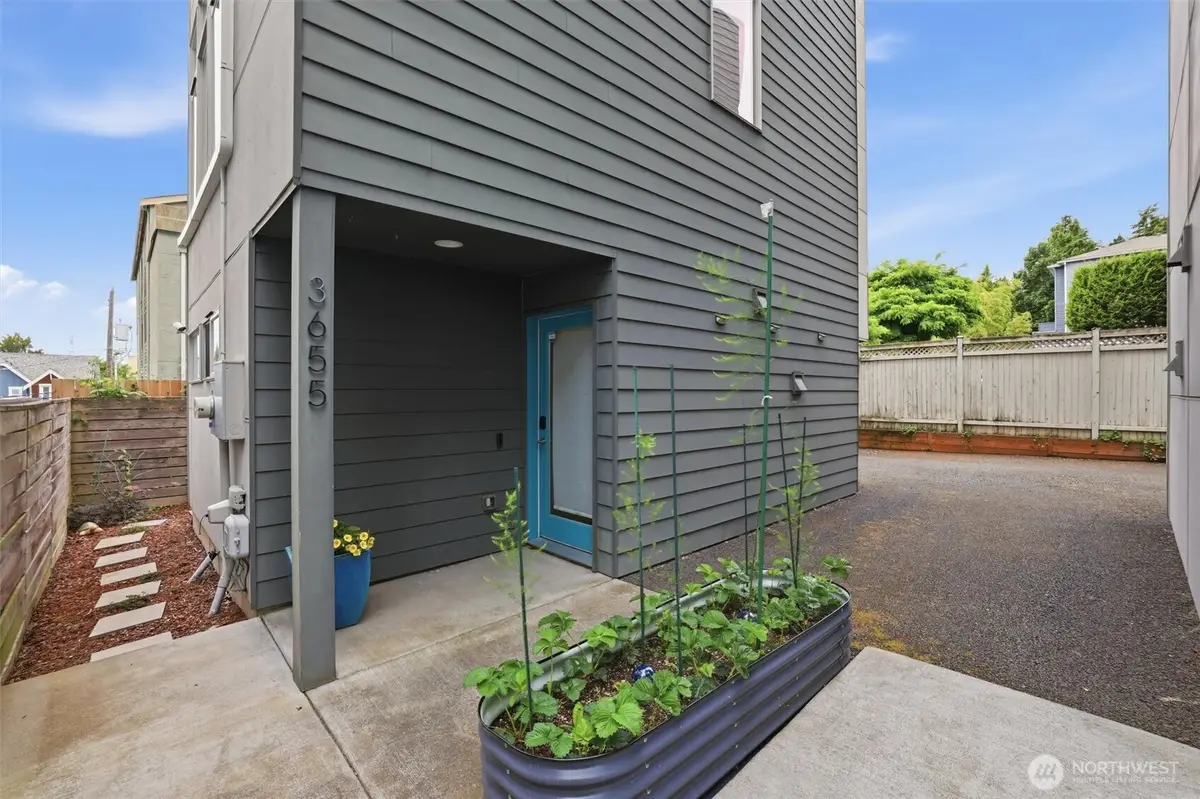 3655 Francis Avenue N, Seattle, WA 98103 - #1