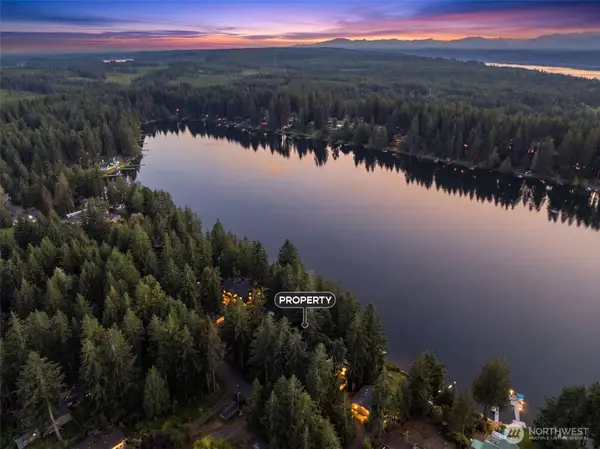 861 E Trails End Drive, Belfair, WA 98528